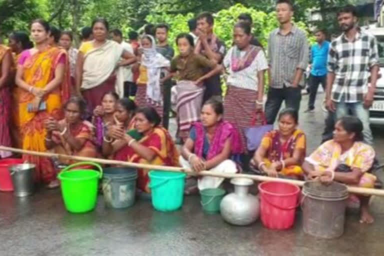 protest for drinking water