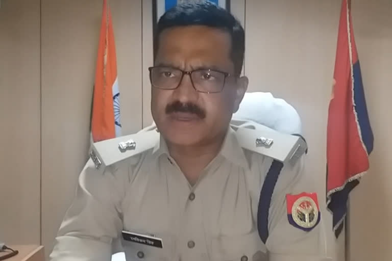 नोएडा पुलिस की रेड