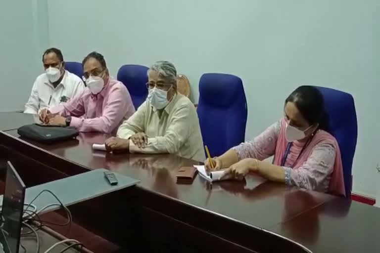 Special central team visited Kannur Medical College due to Monkeypox  Monkeypox Special central team visited Kannur  മങ്കിപോക്‌സ്  പ്രത്യേക കേന്ദ്ര സംഘം കണ്ണൂരിൽ സന്ദർശനം നടത്തി  കണ്ണൂർ വാനര വസൂരി  കുരങ്ങ് വസൂരി