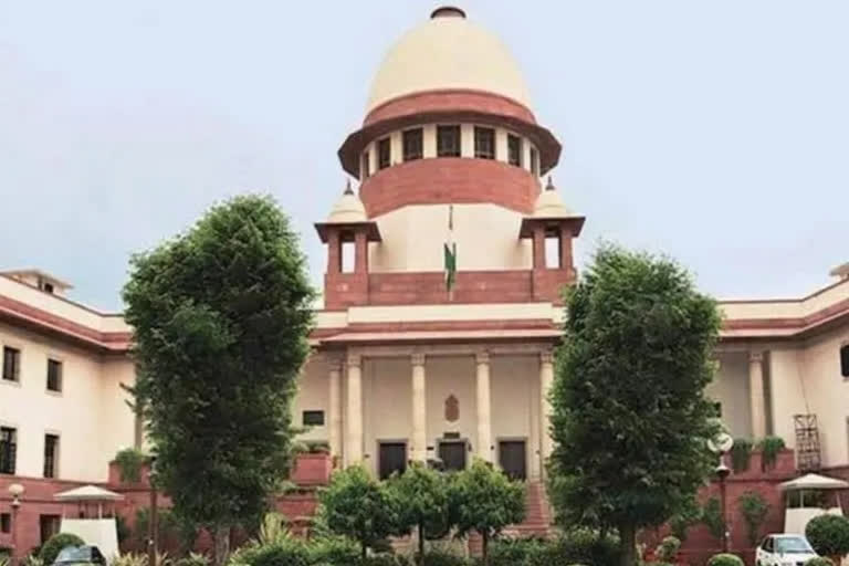 SC says 'no citizen should die of hunger', urges Centre to respond on migrant data