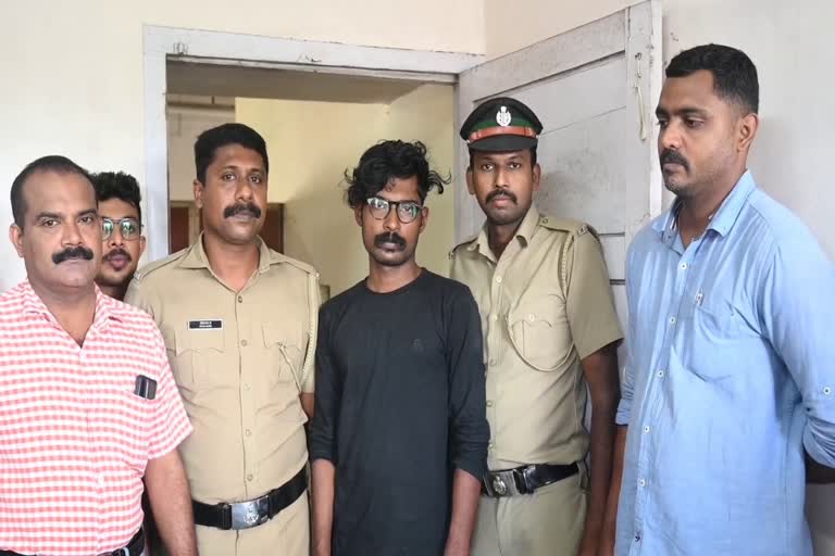 മാരക മയക്ക് മരുന്നുമായി യുവാവ് അറസ്റ്റില്‍  A young man was arrested  എം ഡി എം എ  കൊല്ലം  കരുനാഗപള്ളിയില്‍ മയക്ക് മരുന്ന് വേട്ട  മാരക മയക്ക് മരുന്ന് വേട്ട  എം ഡി എം എയുമായി യുവാവ് അറസ്റ്റില്‍