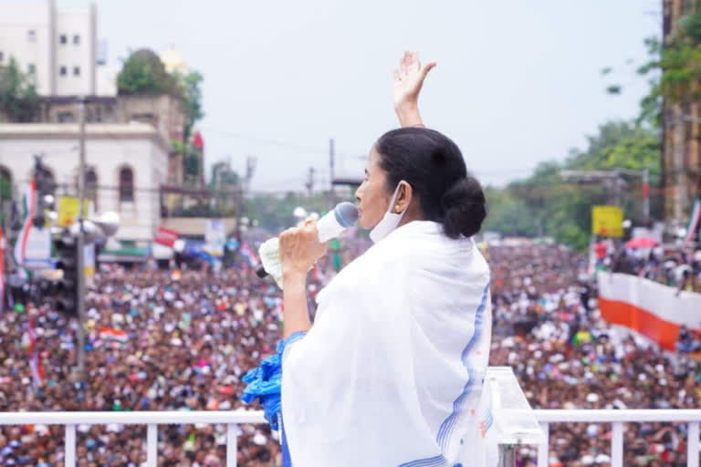 Kolkata paralysed on TMC's Martyrs' Day celebration