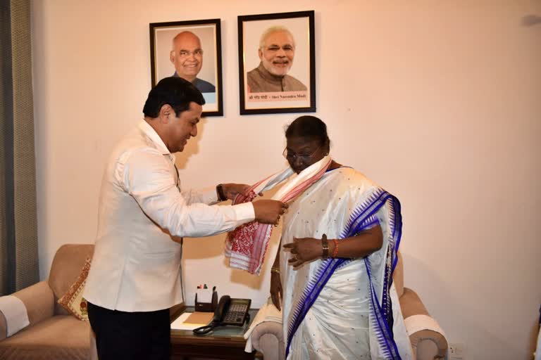 cabinet-minister-sarbananda-sonowal-met-draupodi-murmu-in-new-delhi