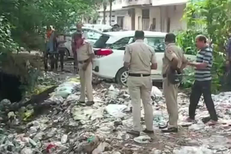 टैगोर गार्डन नाले में युवक की डेडबॉडी मिलने से सनसनी