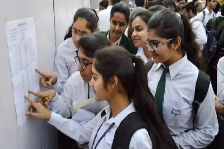 cbse-declares-class-12-results-92-dot-71-percent-pass