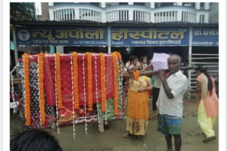 Bihar: Daughter born after 45 years in family, parents celebrates with gaiety