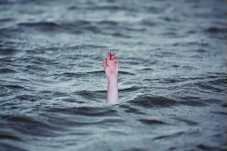 17-year-old-boy-drowned-while-bathing-in-pulwama-rambi-ara-search-going-on