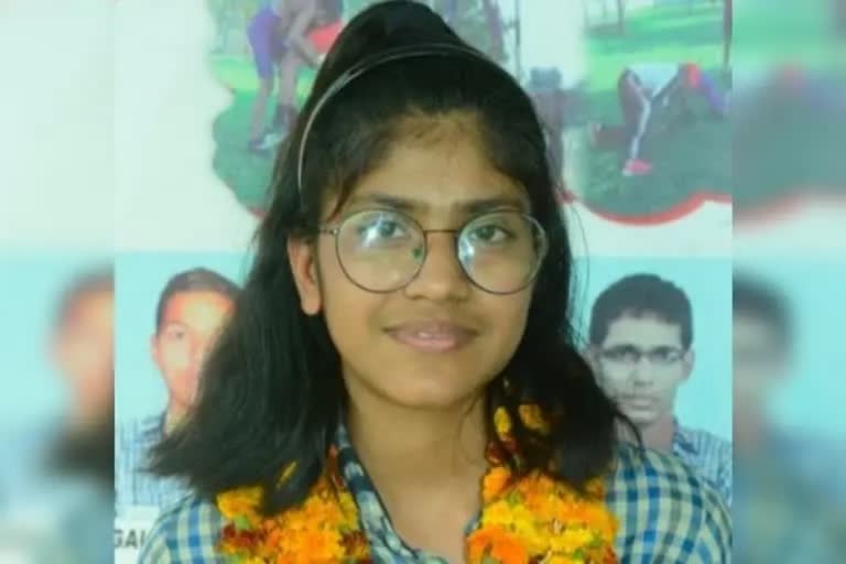 cbse 10th result anjali yadav top in haryana