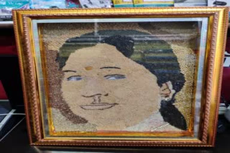 President Draupadi Murmu made a figure from grain