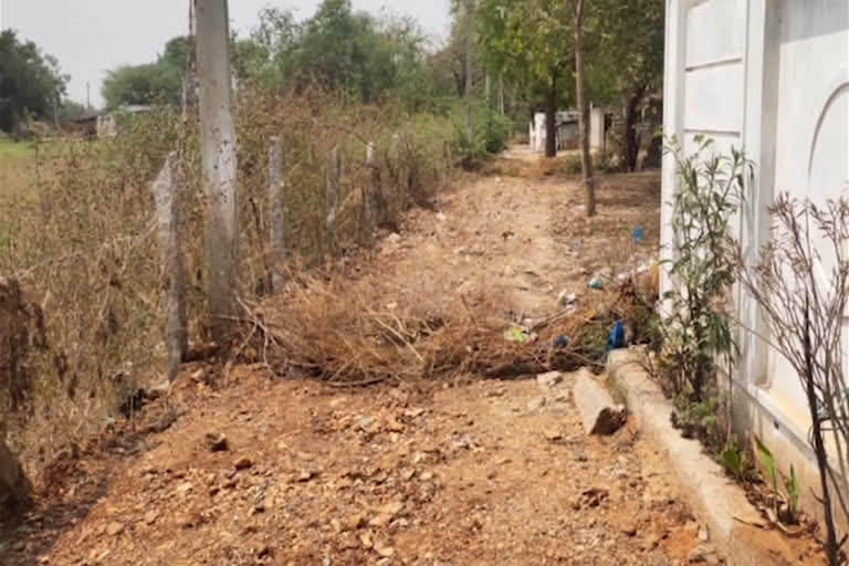 ysrcp activist occupied house and farm of others at prakasam district