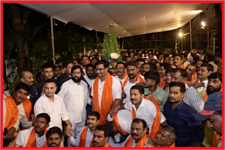 Chief Minister along with Shiv Sena workers