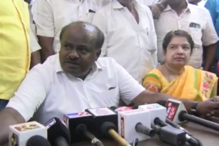 HDK talked to press