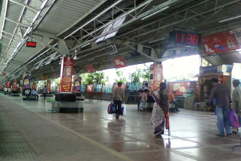 railway station no water