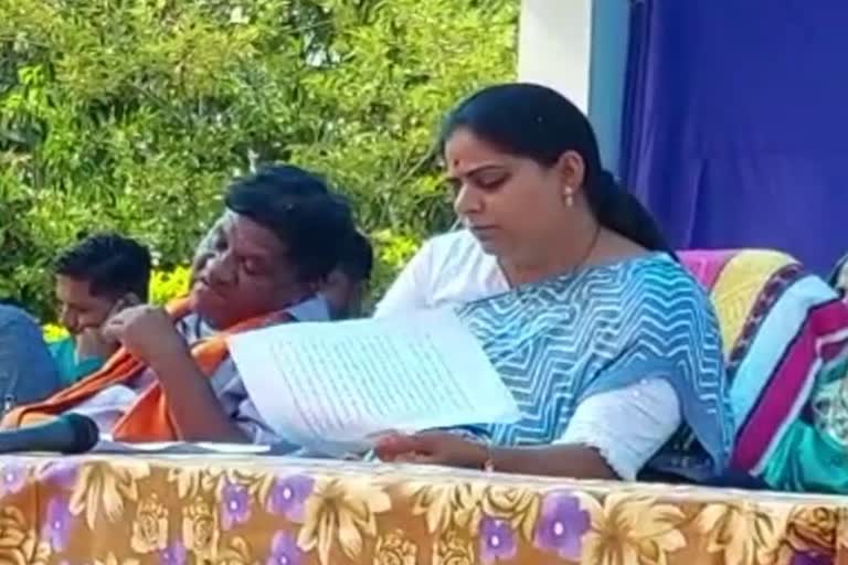 The BJP leader lost consciousness  spoke near the face of woman minister  BJP Chhotaudepur chief resigns  BJP Chhotaudepur chief Rashmikant Vasava resigns  വനിത മന്ത്രിയോട് അനുചിതമായി പെരുമാറിയതിന് ബിജെപി ഗുജറാത്ത് നേതാവ് രാജിവച്ചു  മദ്യപിച്ചെന്ന ആരോപണത്തില്‍ ഗുജറാത്ത് ബിജെപി നേതാവ് രാജിവച്ചു