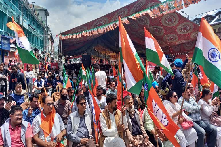 bjp-organized-bike-rally-from-lal-chowk-to-dras-in-memory-of-the-soldiers-who-died-in-the-kargil-war