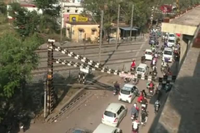 politics-on-khoksa-rail-bridge-in-janjgir-champa