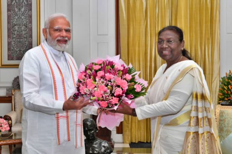 PM Modi called on President Droupadi Murmu at Rashtrapati Bhavan