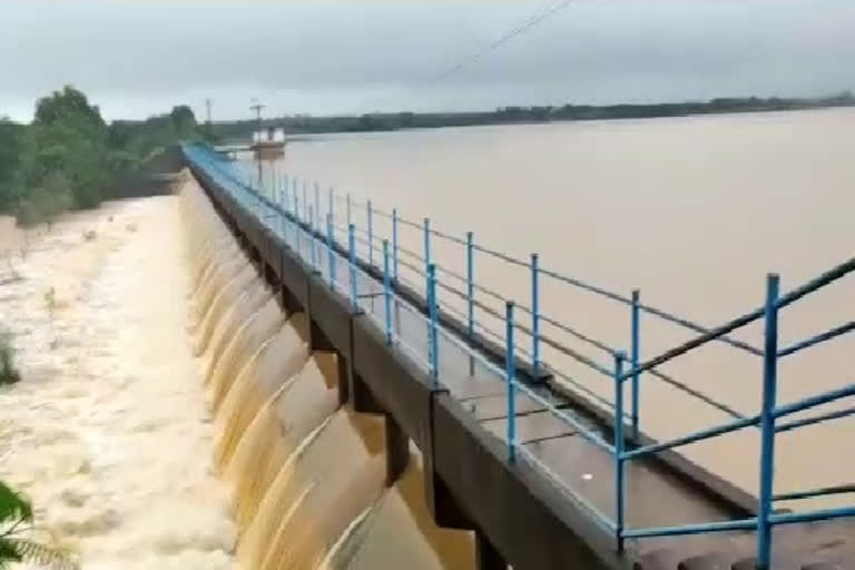 heavy rain in vikarabad