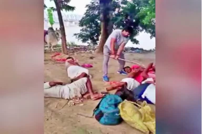 six suspected youths assaulted in Vaishali viral goes video