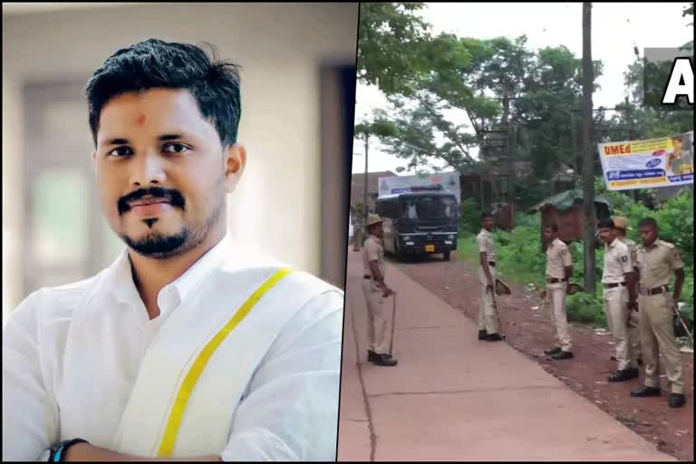 Stone pelt on bus in Puttur, Stone pelt on bus in Dakshina Kannada, BJP leader murder case, BJP leader Praveen Nettaru murder case, BJP leader murder news, Etv Bharat Karnataka news, Etv Bharat Kannada news, ಪುತ್ತೂರಿನಲ್ಲಿ ಬಸ್ ಮೇಲೆ ಕಲ್ಲು ತೂರಾಟ, ದಕ್ಷಿಣ ಕನ್ನಡದಲ್ಲಿ ಬಸ್ ಮೇಲೆ ಕಲ್ಲು ತೂರಾಟ, ಬಿಜೆಪಿ ಮುಖಂಡ ಕೊಲೆ ಪ್ರಕರಣ, ಬಿಜೆಪಿ ಮುಖಂಡ ಪ್ರವೀಣ್ ನೆಟ್ಟಾರು ಹತ್ಯೆ ಪ್ರಕರಣ, ಬಿಜೆಪಿ ಮುಖಂಡ ಕೊಲೆ ಸುದ್ದಿ, ಈಟಿವಿ ಭಾರತ ಕರ್ನಾಟಕ ಸುದ್ದಿ, ಈಟಿವಿ ಭಾರತ್ ಕನ್ನಡ ಸುದ್ದಿ,