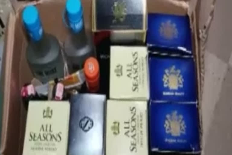 Policeman nabbed enjoying daru party; visuals of country liquor trade surfaced