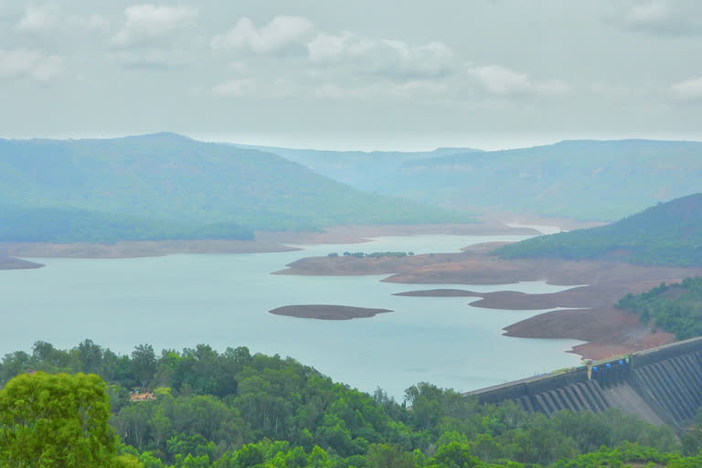 कोयना धरणाच्या पायथा वीजगृहातून १३ दिवसांनी पाण्याचा विसर्ग बंद