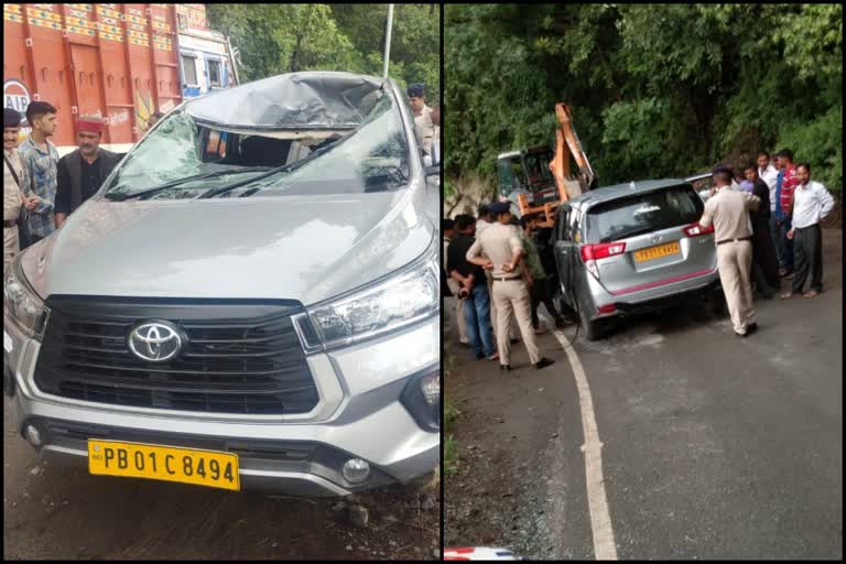 Stone fell on car in Basantpur Shimla