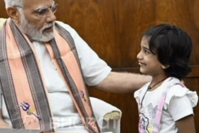 Five year old daughter of Ujjain MP meets PM Modi has candid conversation