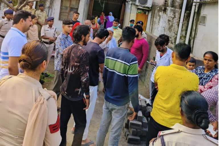 absconding accused were caught smuggling ganja in raipur