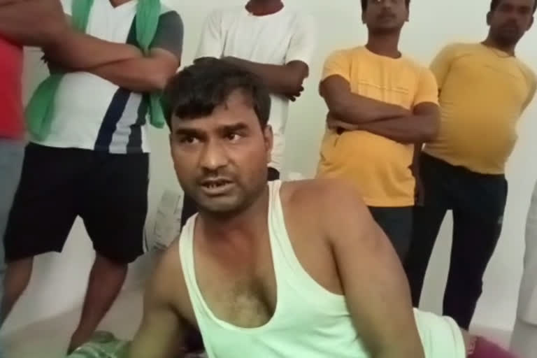 सब्जी विक्रेता को पुलिस ने 3 दिन पीटा