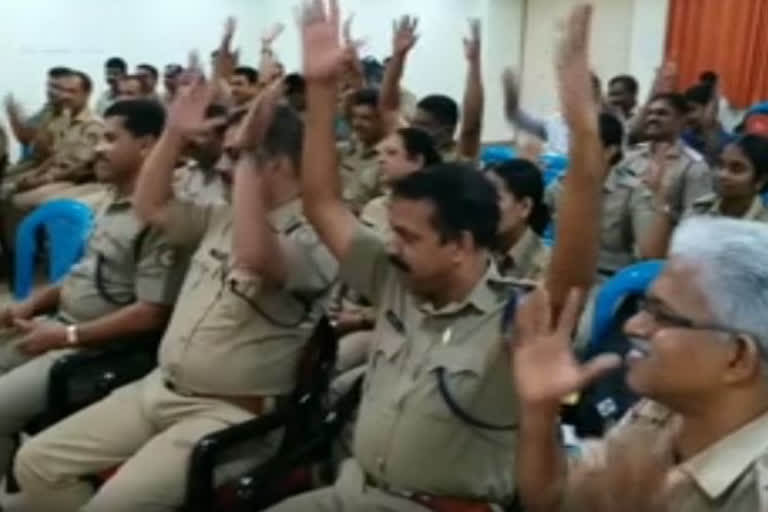 Kerala police train policemen in sign language to help the differently-abled