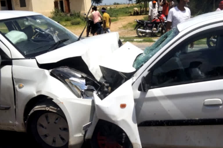 Cars hit each other in Nagaur