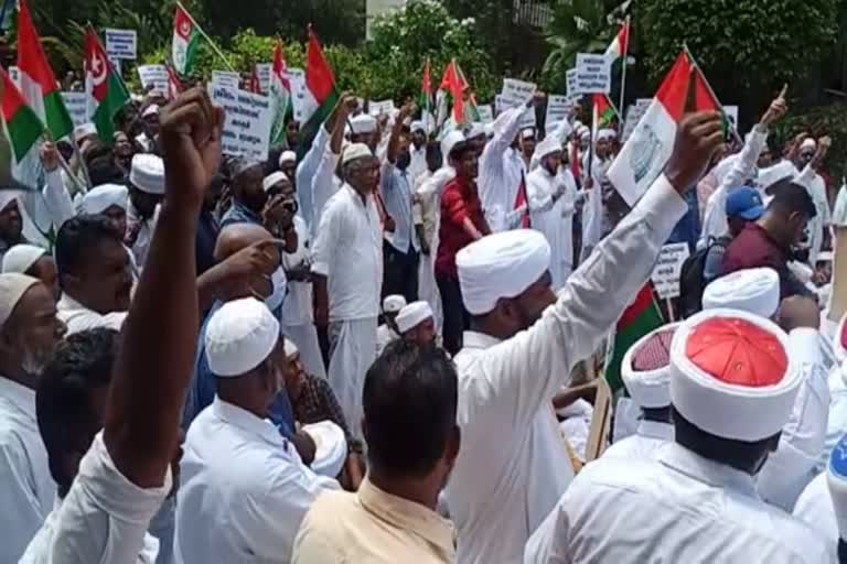 protest over sriram vengitaramans appointment as district collector  sunni organizations protests in allapuzha against sri ram vengitta raman  ശ്രീറാം വെങ്കിട്ടരാമനെ കലക്‌ടറായി നിയമിച്ചതിനെതിരെയുള്ള പ്രതിഷേധം  സുന്നി സംഘടനകള്‍ ശ്രീറാം വെങ്കിട്ടരാമനെതിരെ നടത്തിയ പ്രതിഷേധം  കെ എം ബഷീര്‍ വാഹനമിടിച്ച് മരിച്ച സംഭവം