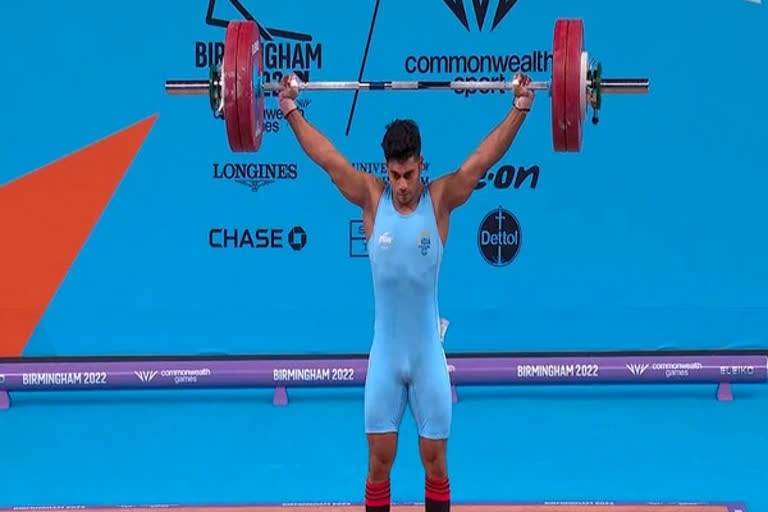 Weightlifter Achinta Sheuli bags India's third gold at CWG