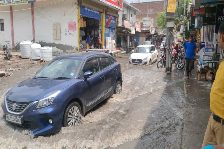 होली चौक की स्थिति एकदम नारकीय हो गई है.