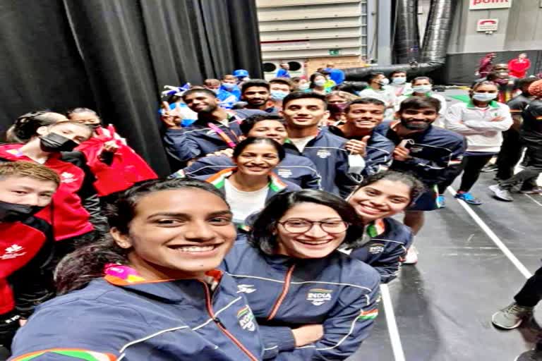 commonwealth games 2022  India enters semifinals of badminton mixed team category  Defending champions India  मौजूदा चैम्पियन भारत ने दक्षिण अफ्रीका को हराया  राष्ट्रमंडल खेलों 2022  मिश्रित टीम बैडमिंटन स्पर्धा  भारत सेमीफाइनल में