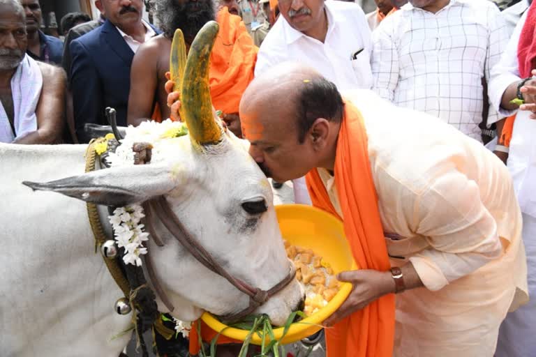 basavaraj-bommai-did-go-puja-in-koppal