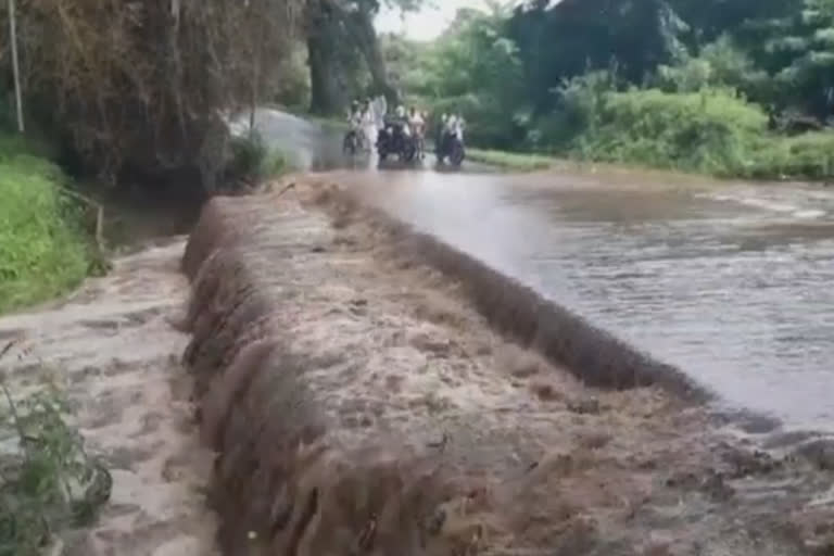 Heavy rains in Asanoor