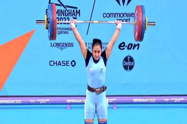 Harjinder wins bronze in women's 71kg weightlifting