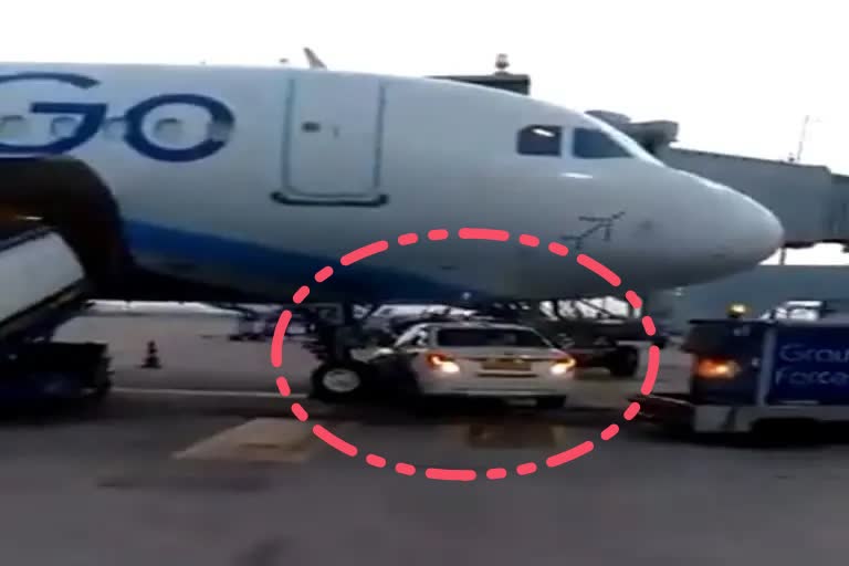 Go First car goes under Indi Go plane