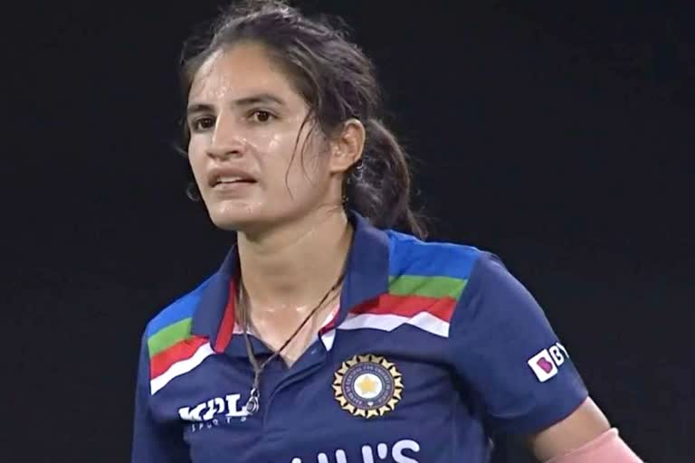 ICC Player of the Month awards  ICC awards  ICC  Renuka Singh  Women Cricket  Sports News  रेणुका सिंह  आईसीसी प्लेयर ऑफ द मंथ  महिला क्रिकेट  खेल समाचार  क्रिकेट न्यूज  आईसीसी अवार्ड