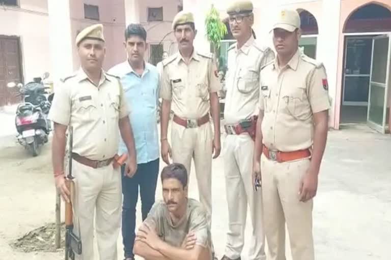 theft in Dausa,constable caught red handed