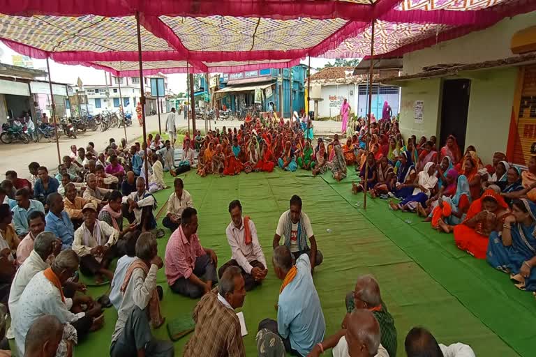Etv Bharatliquor ban in Ghumka village of Balod