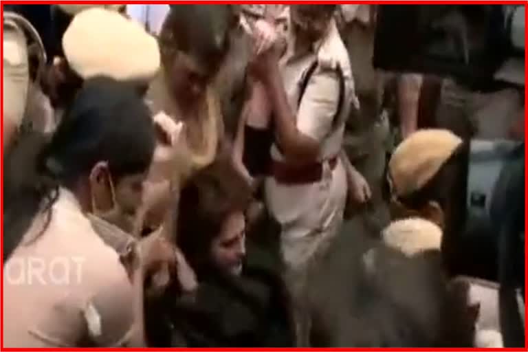 Congress Leaders Detained