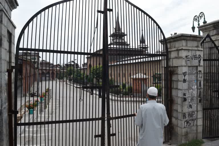 friday-prayers-disallowed-in-jamia-masjid-srinagar-on-5-august