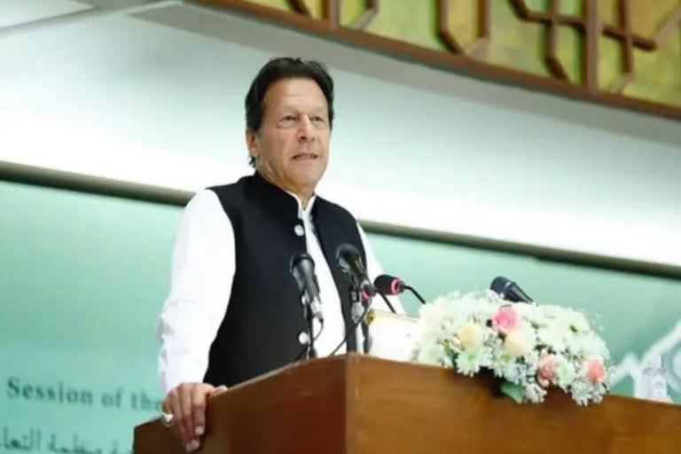 Pak election Commission summons Imran Khan on Aug 23 in prohibited funding case