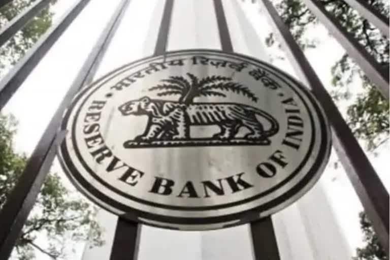 EMIs to rise as RBI hikes interest rate again  reserve bank of india  repo rate  rbi will rise emi interest to control inflation  inflation in india  reseve bank of india news  latest financial news in india  financial updates in india  വീട് വാഹനം തുടങ്ങിയവയുടെ ഇഎംഐ നിരക്ക് ഉയര്‍ത്താന്‍ പദ്ധതിയിട്ട് റിസര്‍വ് ബാങ്ക് ഓഫ് ഇന്ത്യ  റിപ്പോ നിരക്ക്  റിസര്‍വ് ബാങ്ക് ഓഫ് ഇന്ത്യ  ഇന്ത്യയിലെ പണപ്പെരുപ്പം  റിസര്‍വ് ബാങ്ക് ഓഫ് ഇന്ത്യ പലിശ നിരക്കുകള്‍  ഇന്ത്യയുടെ സാമ്പത്തികം  സാമ്പത്തിക വാര്‍ത്തകള്‍