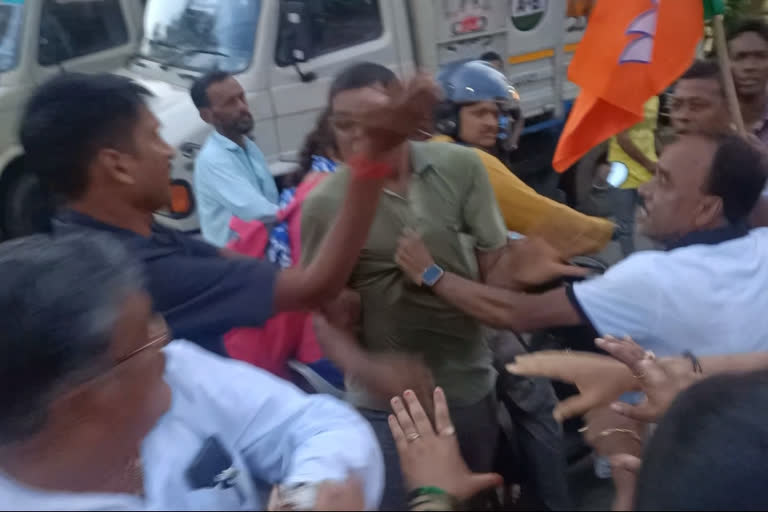 TMC MLA beats BJP workers at Chinsurah in West Bengal