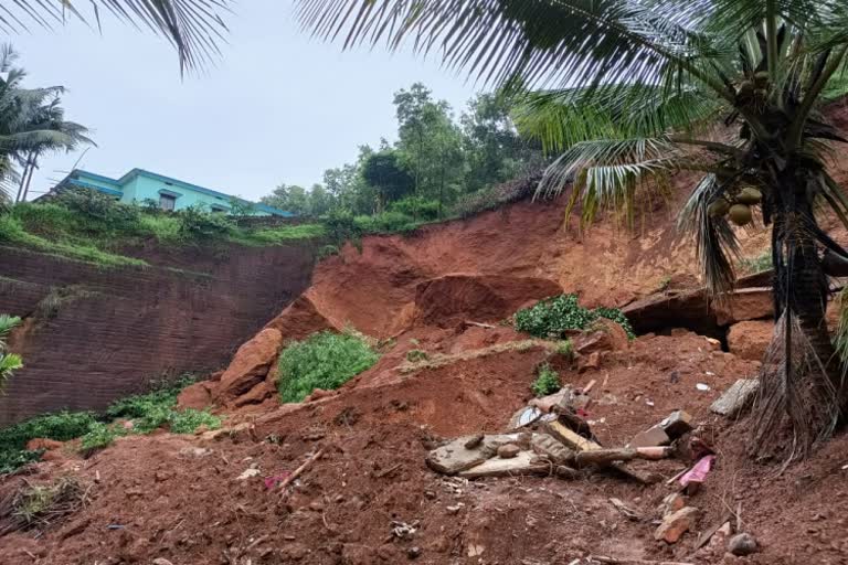 Another landslide in Bhatkala Muttalli