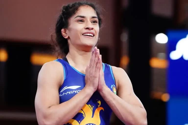 Wrestler Vinesh Phogat win Gold